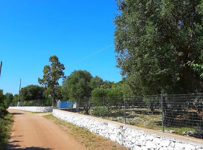 Trullo Fellone Villa *